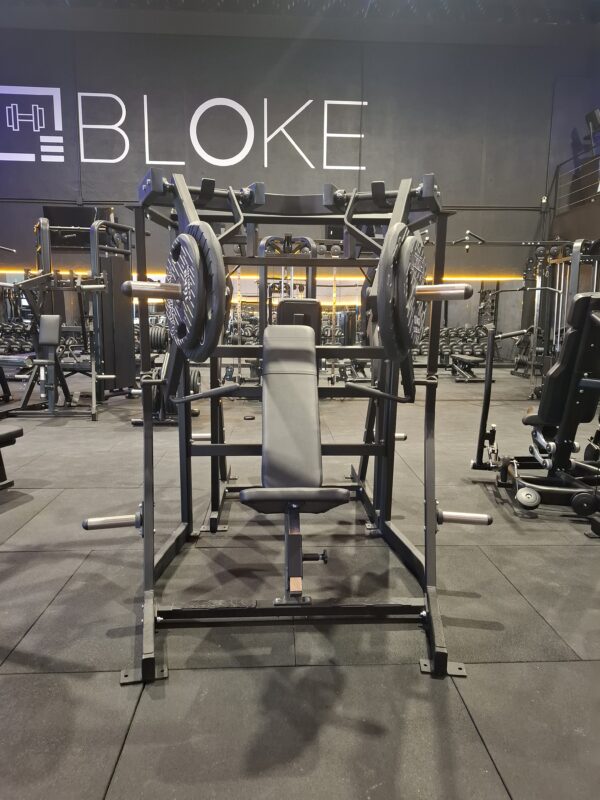 Maquina de Press de pecho profesional.